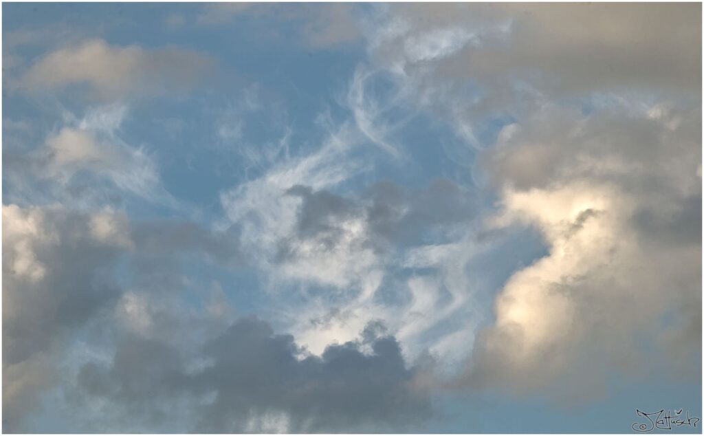 Wolkenhimmel tagsüber