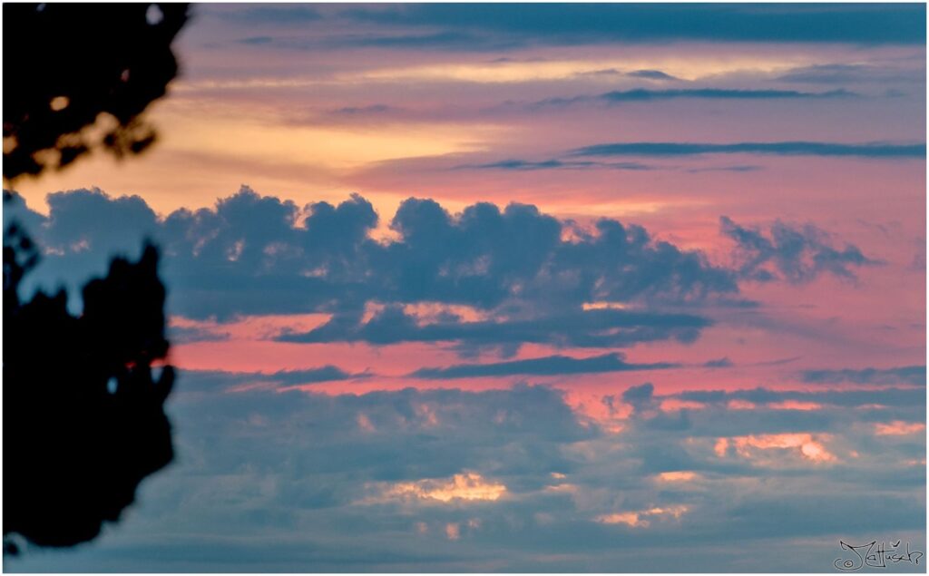 Wolken bei Sonnenuntergang